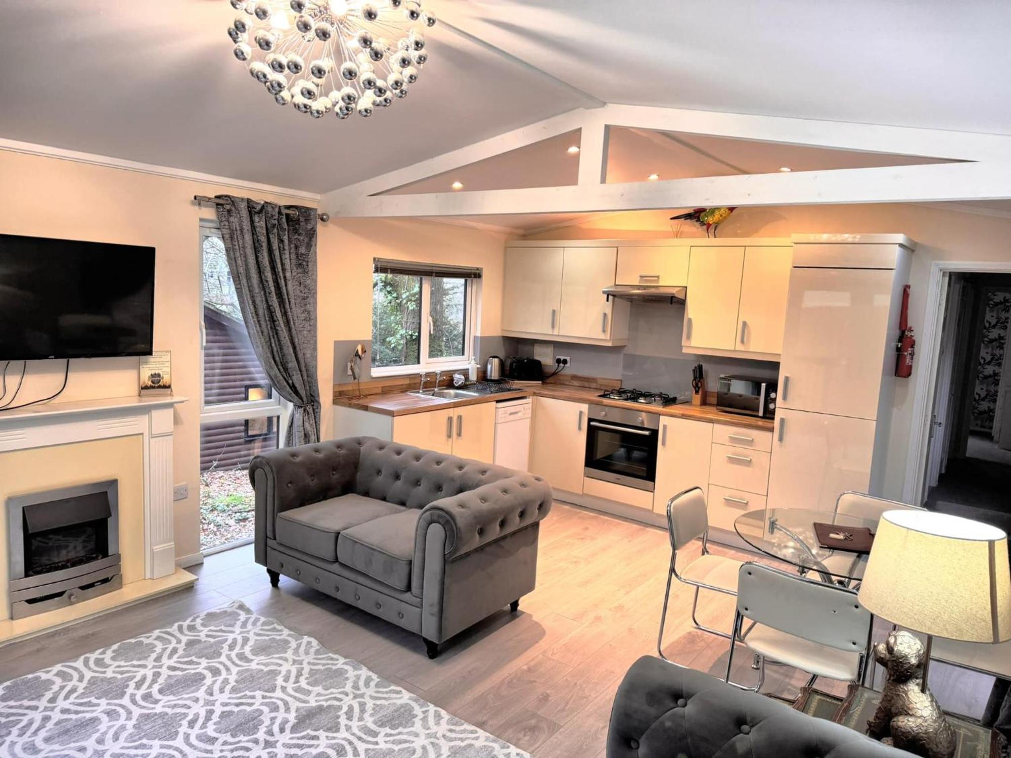 Welsh Villa-Hot Tub-Tenby-Carmarthen-Forestsetting 外观 照片